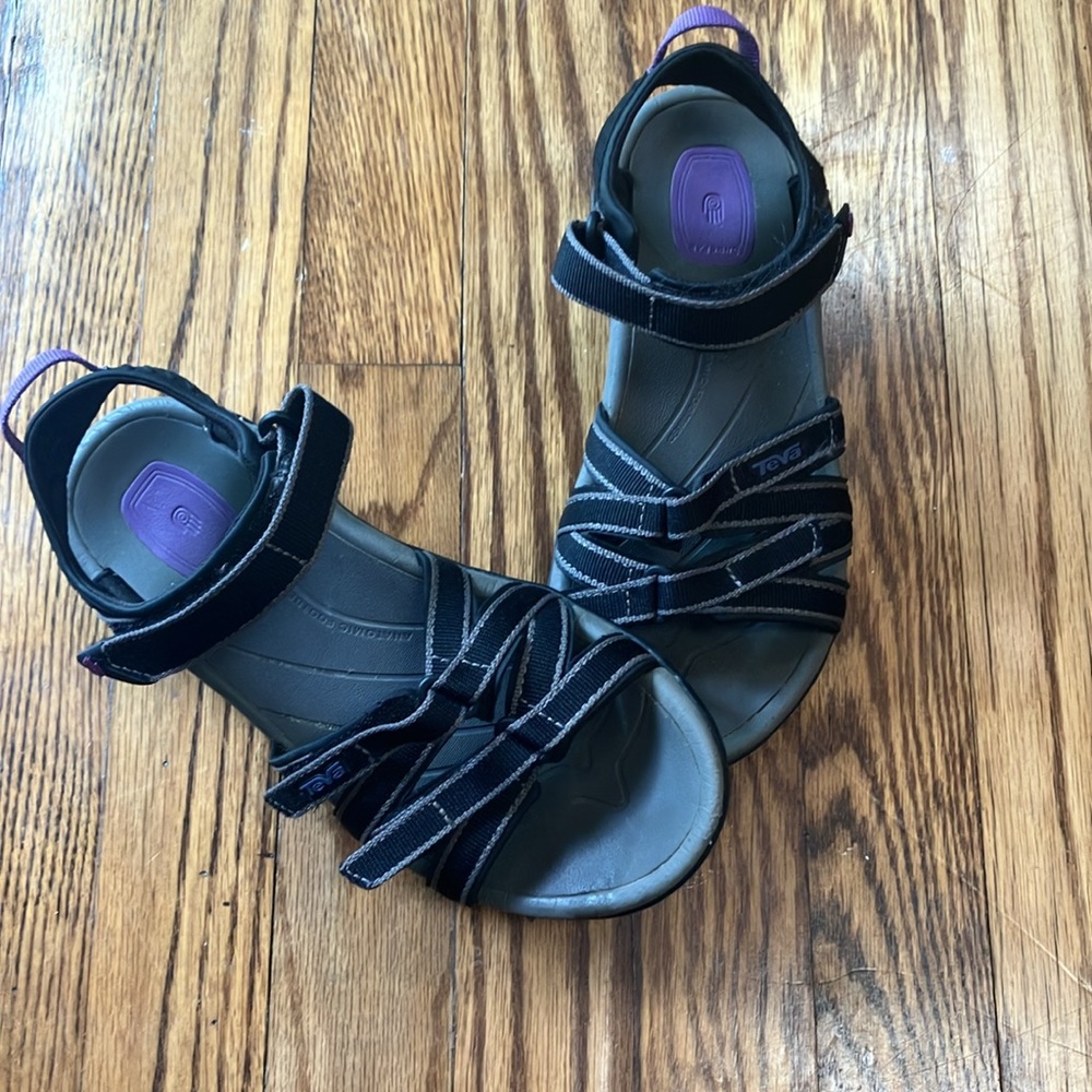 Teva Tirra Sandals - Picture 2 of 8
